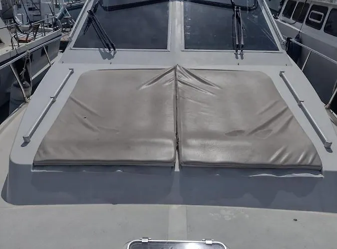 Yach Boat